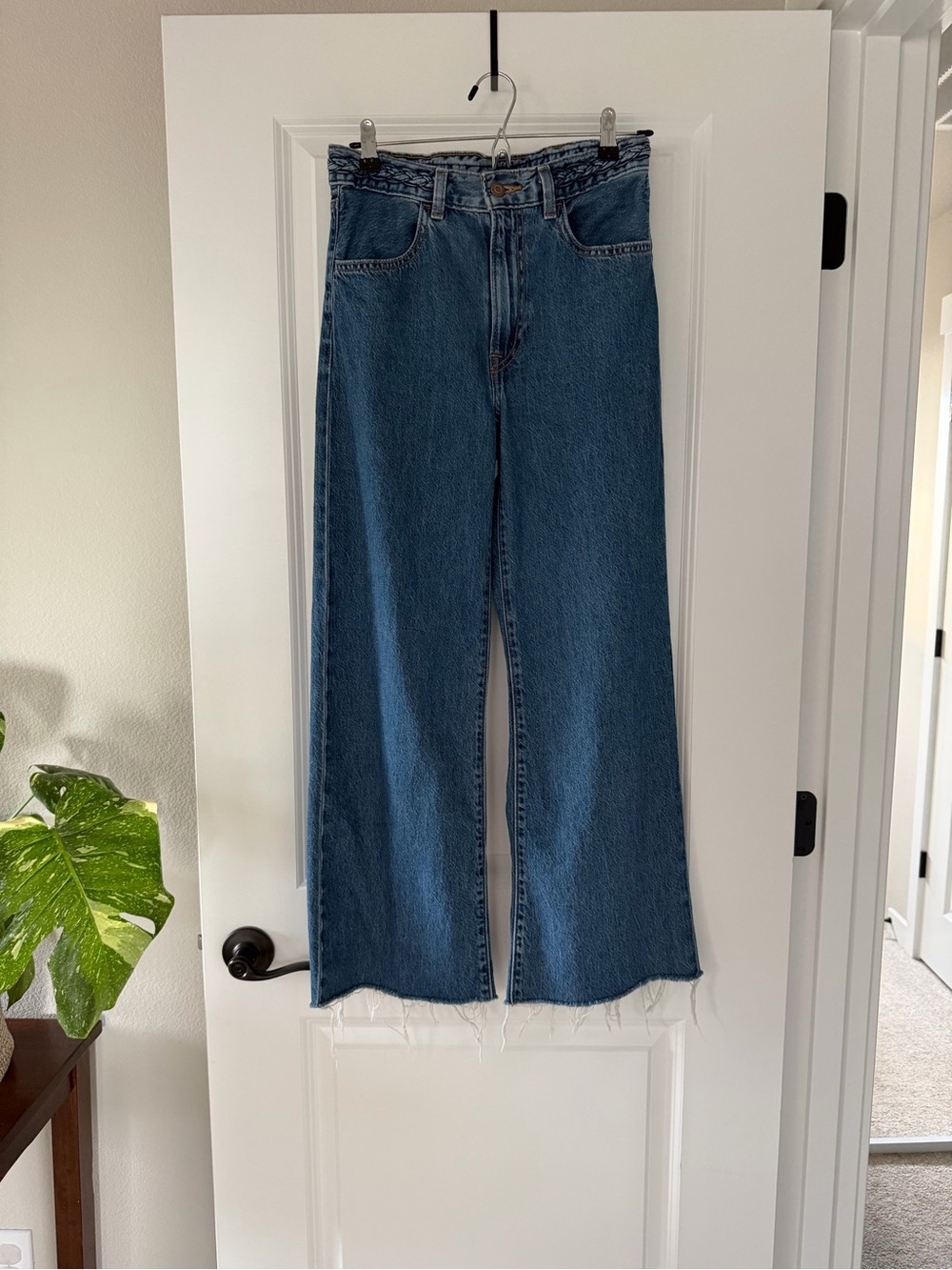 Levi's Wide-Leg High-Rise Raw Hem Jeans - Medium Blue